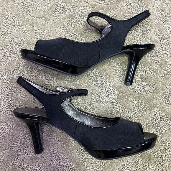 Liz Claiborne Women’s 6.5 Mary Jane Style Black 2” Heels with Front Buckles - Picture 15 of 16